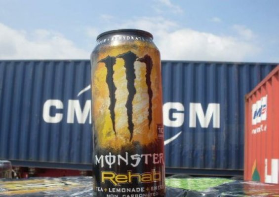 Energizante de 66.000 de euro, confiscate de vameşii constănţeni